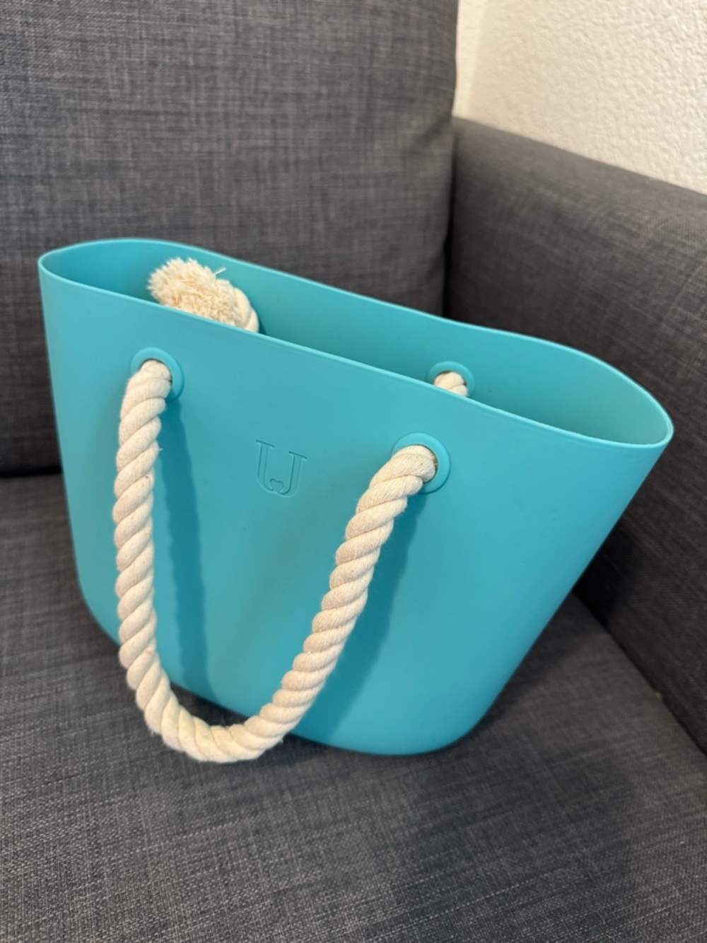 Turquoise Tote with Cream Rope Handles - Picture 8 of 10